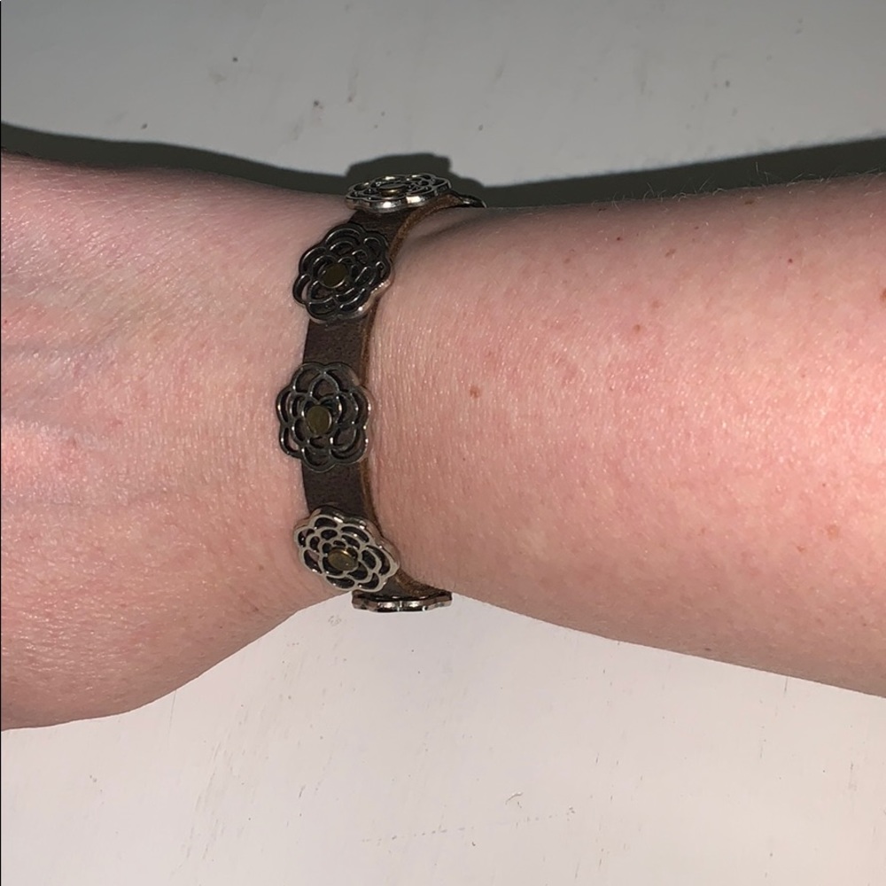 Leather Wrap Bracelet w/Silver Jewelry - Picture 4 of 6